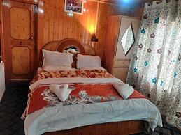 Hotel Roseland Cottage Gulmarg