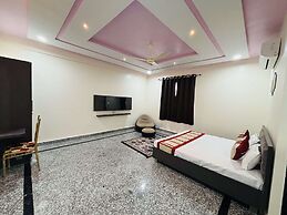 Paras Resort