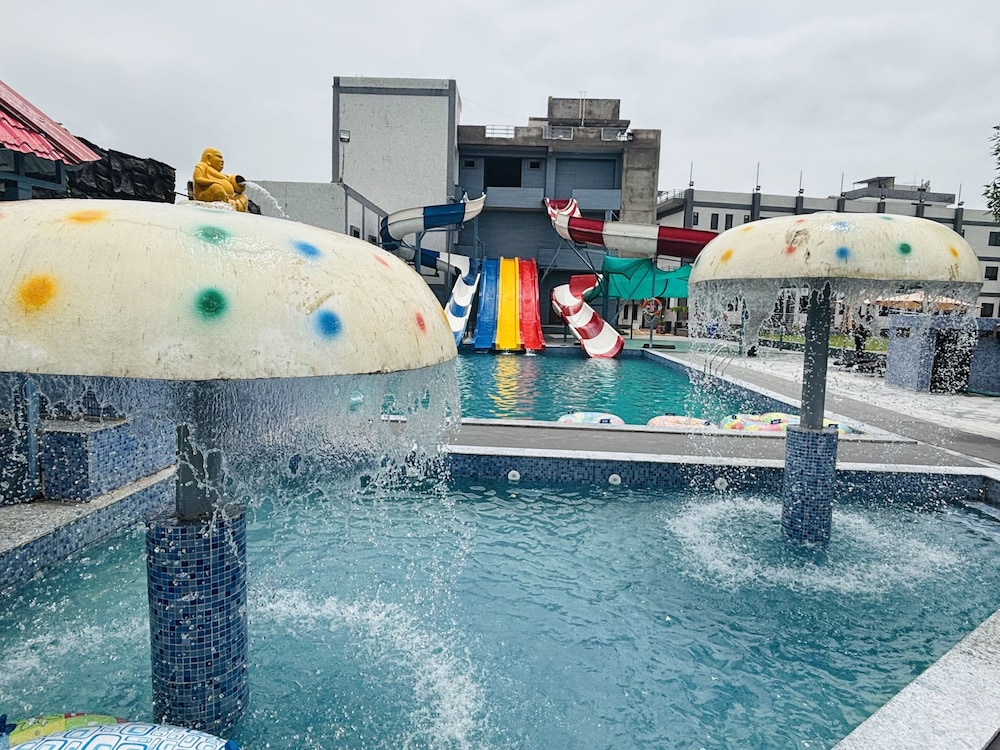 Paras Resort