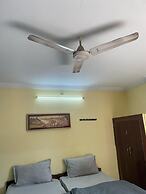 Nandini Guest House