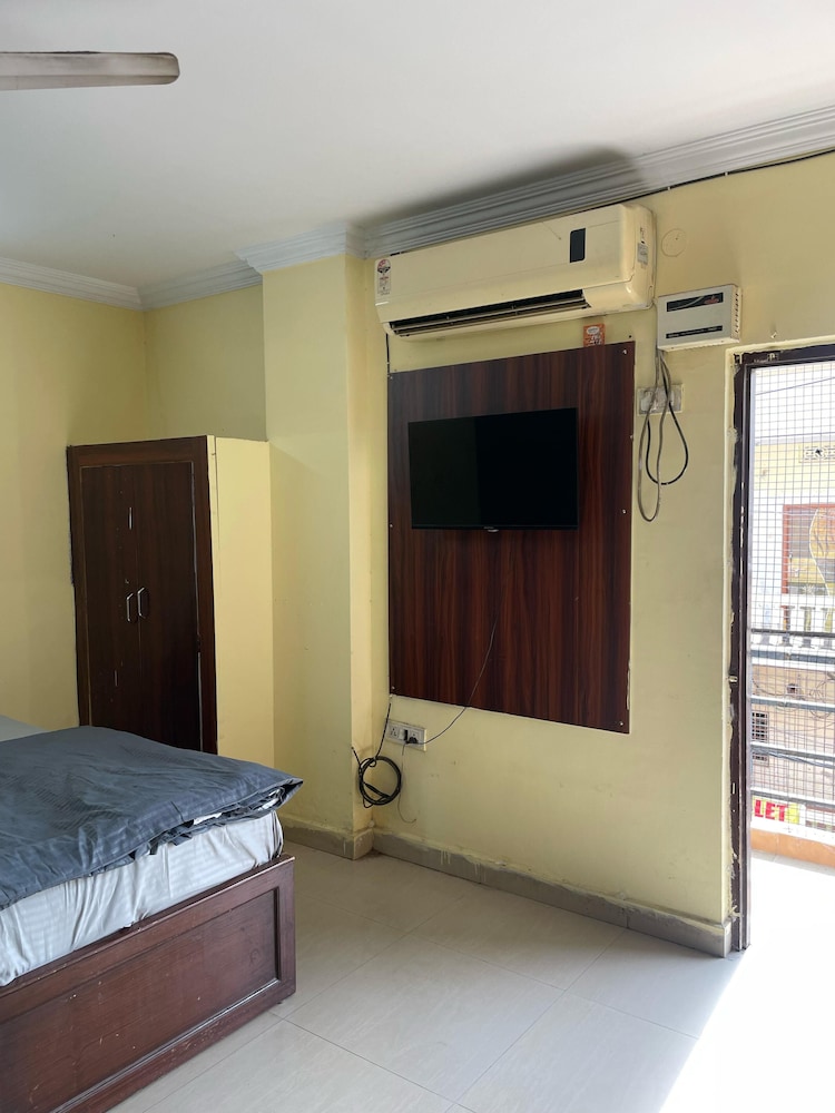 Nandini Guest House