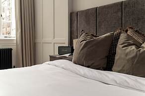 Moment Blythswood Street