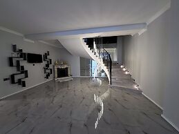 Central Vip Villa