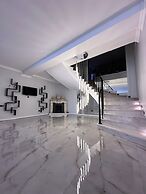 Central Vip Villa