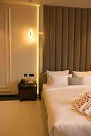 Omaya Suites