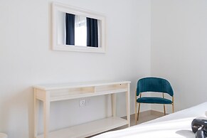 Peaceful 1-bedroom Apartment for 4 in Downtown