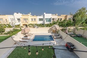 Luxurious Spacious 3-bedroom Villa With Private Pool at Springs 10
