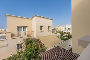 Luxurious Spacious 3-bedroom Villa With Private Pool at Springs 10