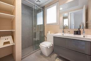 Luxurious Spacious 3-bedroom Villa With Private Pool at Springs 10