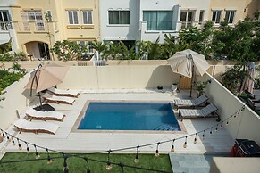 Luxurious Spacious 3-bedroom Villa With Private Pool at Springs 10