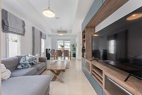 Luxurious Spacious 3-bedroom Villa With Private Pool at Springs 10
