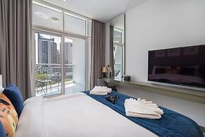 Cozy Studio Perfect for 4 at Damac Maison Prive