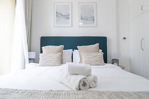 Charming and Cozy 2BR Stay in Dubai Marina