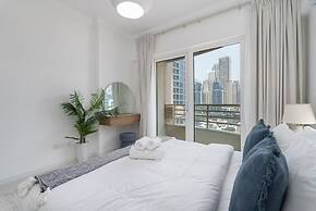 Charming and Cozy 2BR Stay in Dubai Marina
