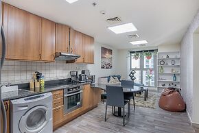 High-floor 2BR With Dubai Marina Views