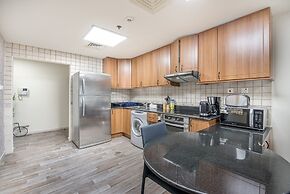 High-floor 2BR With Dubai Marina Views