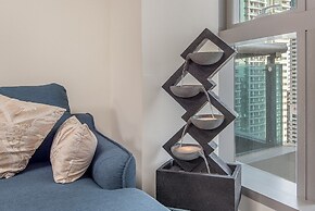 High-floor 2BR With Dubai Marina Views