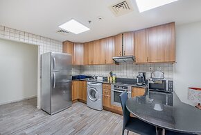 High-floor 2BR With Dubai Marina Views