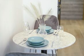 Perfect Studio That Sleeps 2 in JVC