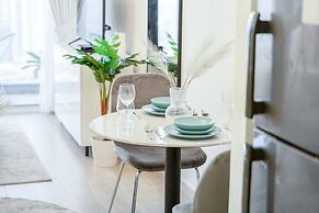 Perfect Studio That Sleeps 2 in JVC
