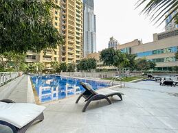 Upscale 2BR With Breathtaking Burj Views