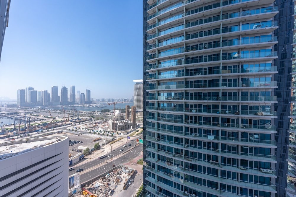 Modern Aesthetic 2-bedroom in Dubai Marina