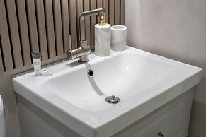 Your Dream Stay in JVC - Stylish Studio for 4