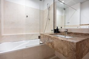 Spacious 1BR Haven for 2 in Al Barsha