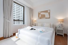 Spacious 1BR Haven for 2 in Al Barsha