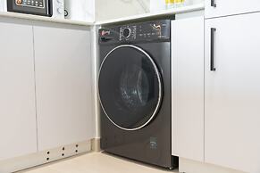 Ravishing 1 Bedroom in Binghatti Amber