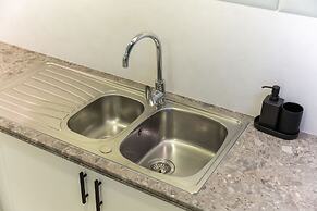 Prime 2BR Near Marina Mall Tram