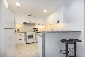 Prime 2BR Near Marina Mall Tram
