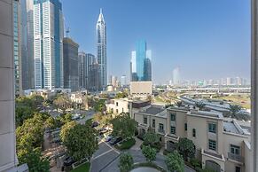 Prime 2BR Near Marina Mall Tram