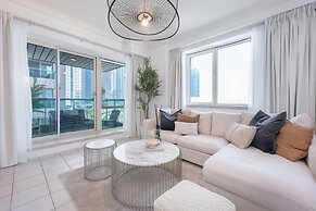 Prime 2BR Near Marina Mall Tram