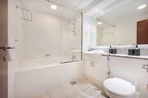 Prime 2BR Near Marina Mall Tram