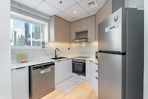 Sleeps 4 in This 2 Bedroom Apartment in Dubai Gate 2