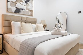 Sleeps 4 in This 2 Bedroom Apartment in Dubai Gate 2