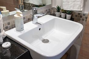 A Fantastic 1 Bed Flat Located in JVC