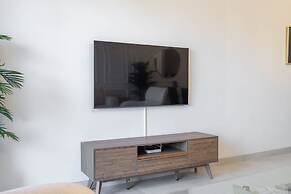 A Fantastic 1 Bed Flat Located in JVC