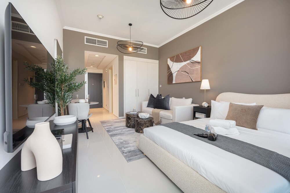 Spacious Studio in Carson C - Damac Hills