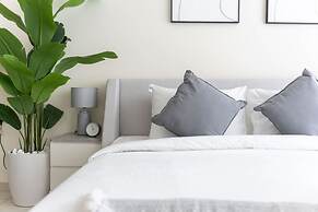 Minimalist and Modern Studio in Business Bay