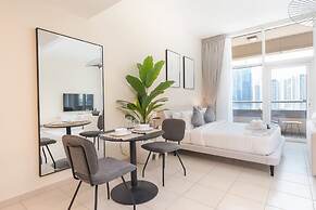 Minimalist and Modern Studio in Business Bay