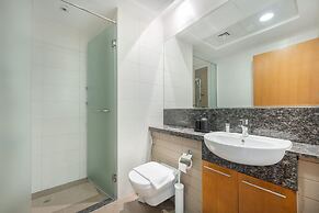Minimalist and Modern Studio in Business Bay