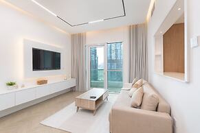 A Fabulous 1 Bedroom Apartment in Marina Pinnacle