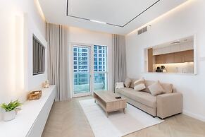 A Fabulous 1 Bedroom Apartment in Marina Pinnacle