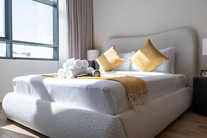 Mesmerizing Studio Located in the Center of JVC