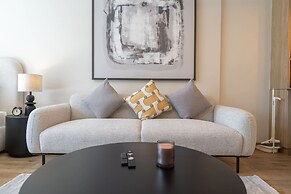 Mesmerizing Studio Located in the Center of JVC