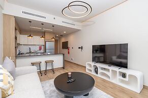 Mesmerizing Studio Located in the Center of JVC