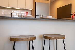 Mesmerizing Studio Located in the Center of JVC