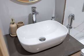 Mesmerizing Studio Located in the Center of JVC